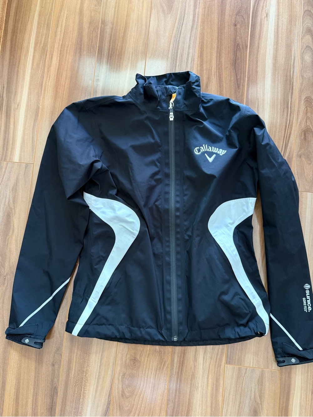 Sunice x Callaway GoreTex Jacket - size S